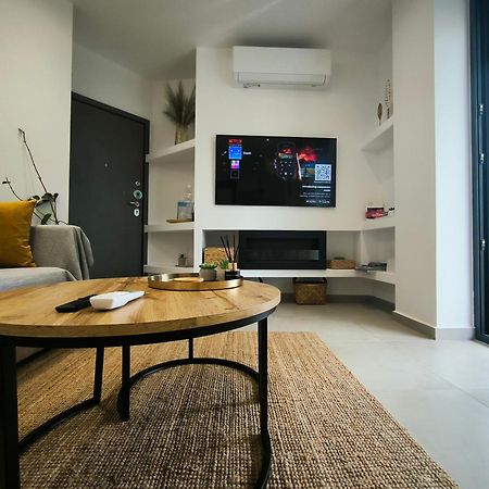 Floral Home 2 - 1St Floor Apt With Private Parking! Athen Eksteriør billede