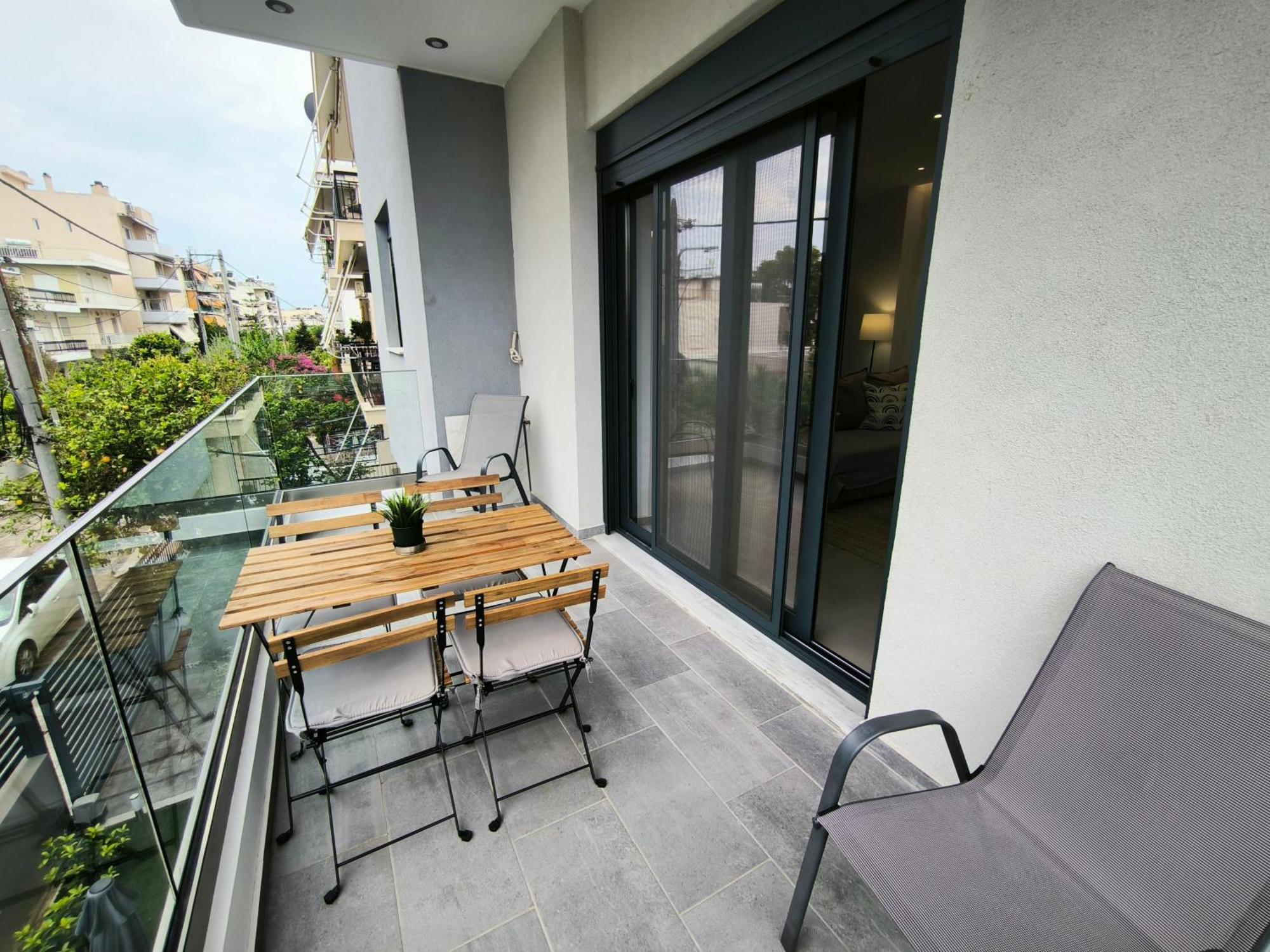 Floral Home 2 - 1St Floor Apt With Private Parking! Athen Eksteriør billede