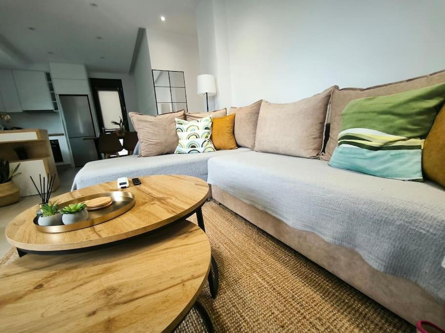 Floral Home 2 - 1St Floor Apt With Private Parking! Athen Eksteriør billede