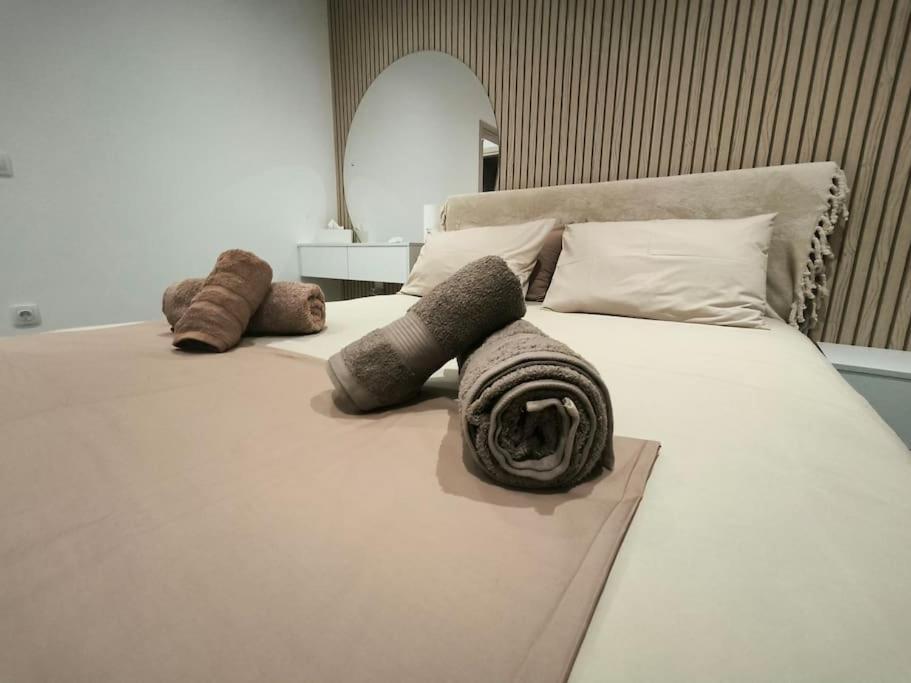Floral Home 2 - 1St Floor Apt With Private Parking! Athen Eksteriør billede