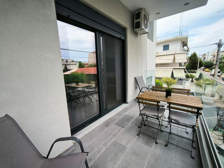 Floral Home 2 - 1St Floor Apt With Private Parking! Athen Eksteriør billede